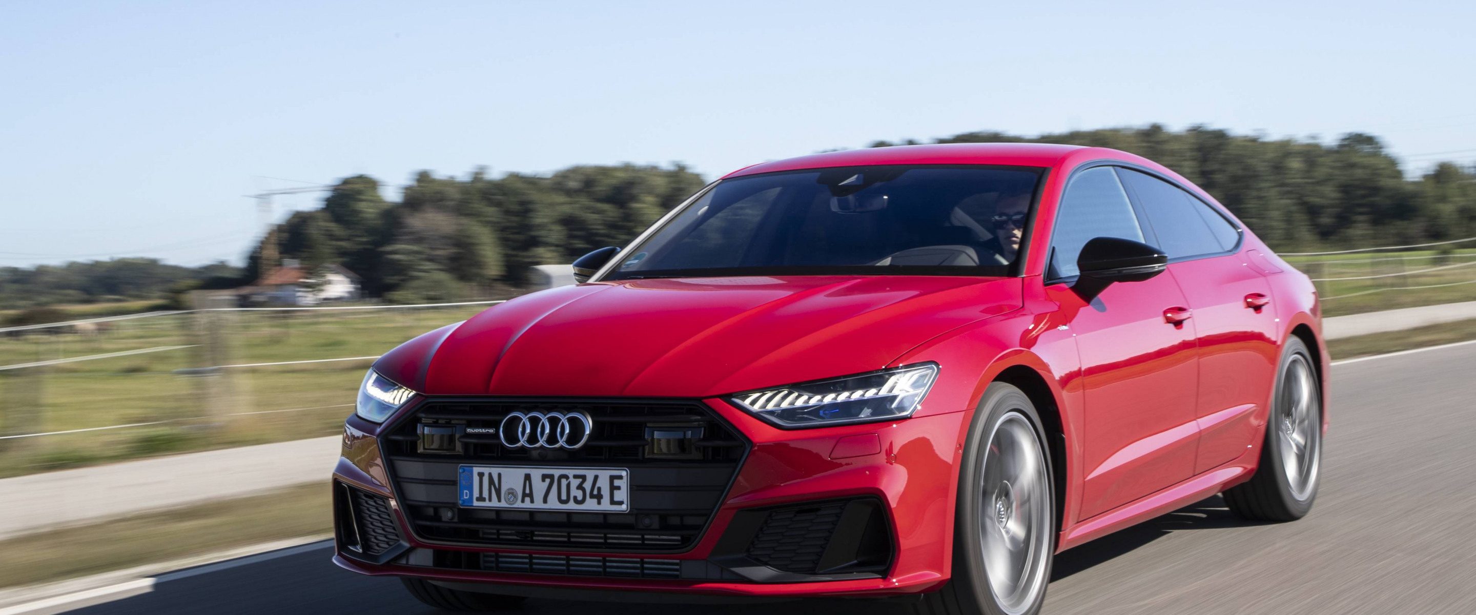 https://amvsekofyo.cloudimg.io/crop/2880x1200/n/https://s3.eu-central-1.amazonaws.com/century-nl/09/2003-audi-a7-sportback-tfsie-7.jpg?v=1-0