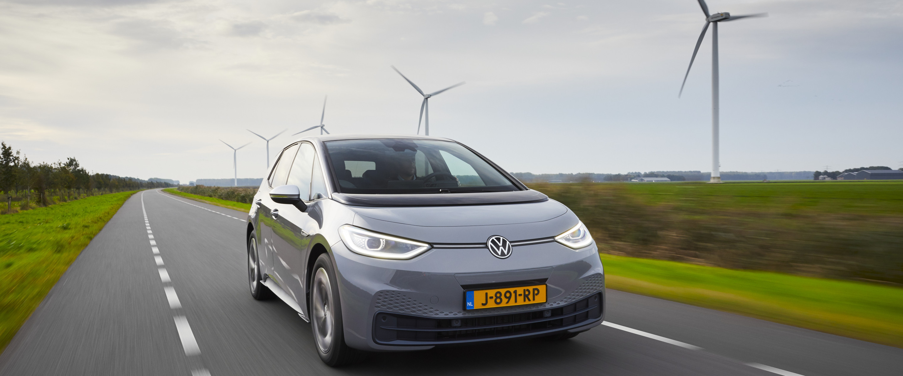 volkswagenid.3plusmoonstonegrey21