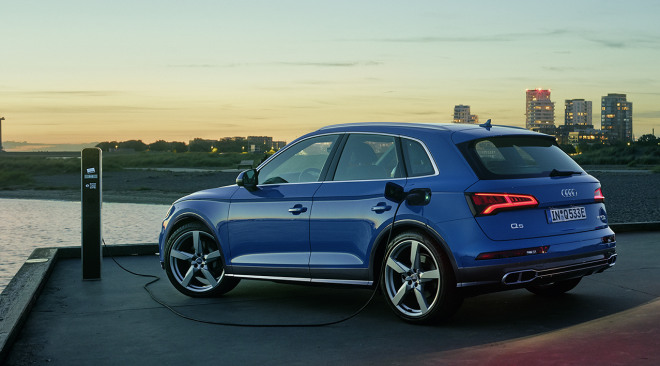 https://amvsekofyo.cloudimg.io/crop/660x366/n/https://s3.eu-central-1.amazonaws.com/century-nl/07/2002-audi-plugin-hybrid-05.jpg?v=1-0