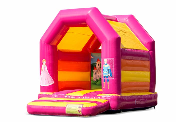 Midi springkasteel kopen in een kleuren combinatie van roze en geel in prinses thema voor kinderen. Bestel springkastelen online bij JB Inflatables Nederland