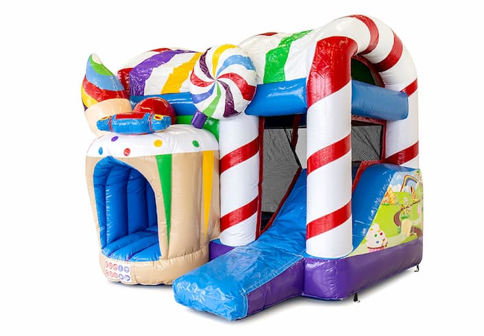 Klein overdekt opblaasbaar multiplay luchtkussen met glijbaan kopen in thema snoep candyworld voor kinderen. Bestel opblaasbare springkastelen online bij JB Inflatables Nederland