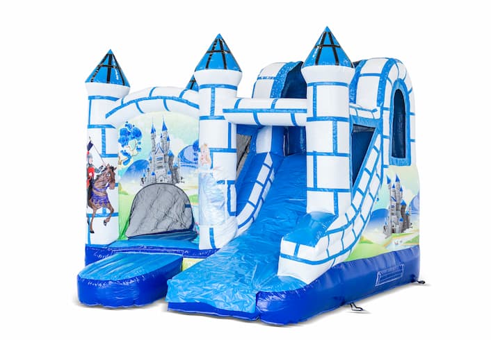 Klein overdekt opblaasbaar multiplay springkussen met glijbaan bestellen in thema blauw wit kasteel voor kinderen. Koop opblaasbare springkussens online bij JB Inflatables Nederland