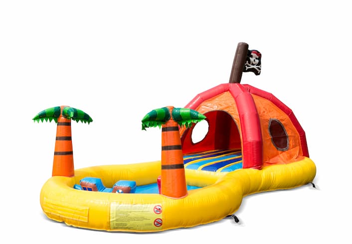 Acquistare un gioco gonfiabile semi aperto per bambini con ostacoli, tema pirata.