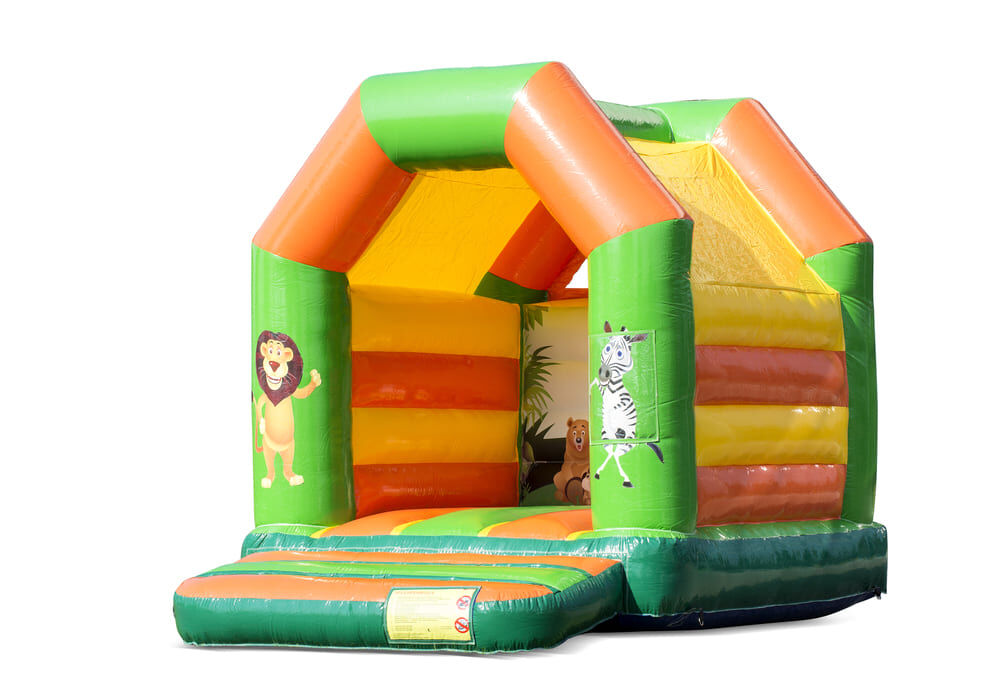 Compre um castelo insuflável midi com tema de selva para crianças. Castelos insufláveis ​​disponíveis na JB Insufláveis ​​Portugalonline