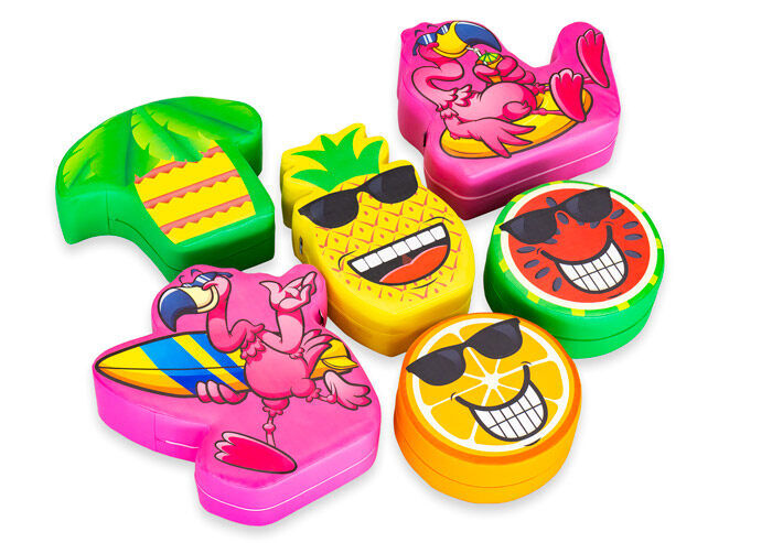 Conjunto de tema Softplay Flamingo Hawaii com imagens de animais