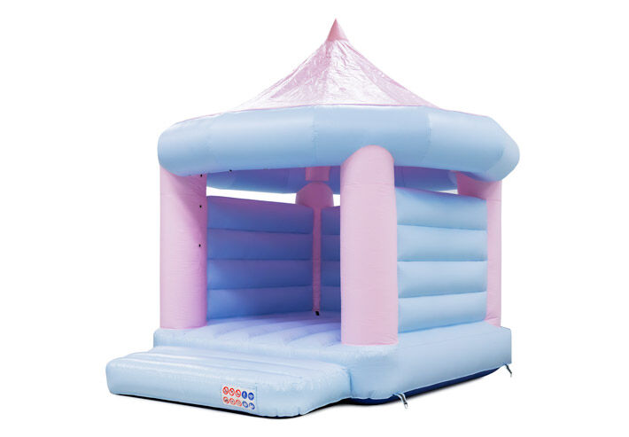 Ordene castelo insuflável de carrossel padrão en cores pastel rosa azul para crianças. Compre castelos insufláveis ​​online na JB Insufláveis ​​Portugal