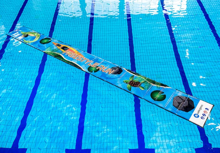 waterloopmat jungle run thema van 10 meter voor in een zwembad kopen