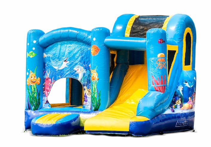 Acquista un piccolo castello gonfiabile multigiocatore per interni con scivolo a tema oceano per bambini. Ordina i castelli gonfiabili online su JB Gonfiabili Italia