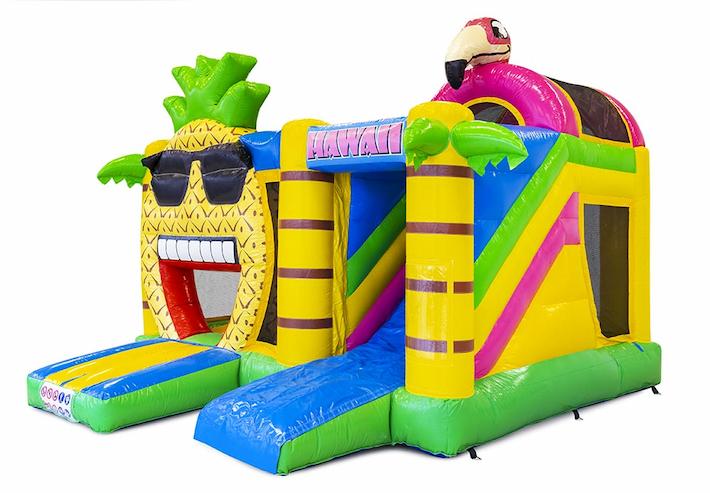 Opblaasbaar springkasteel met glijbaan in hawaii thema kopen voor kinderen