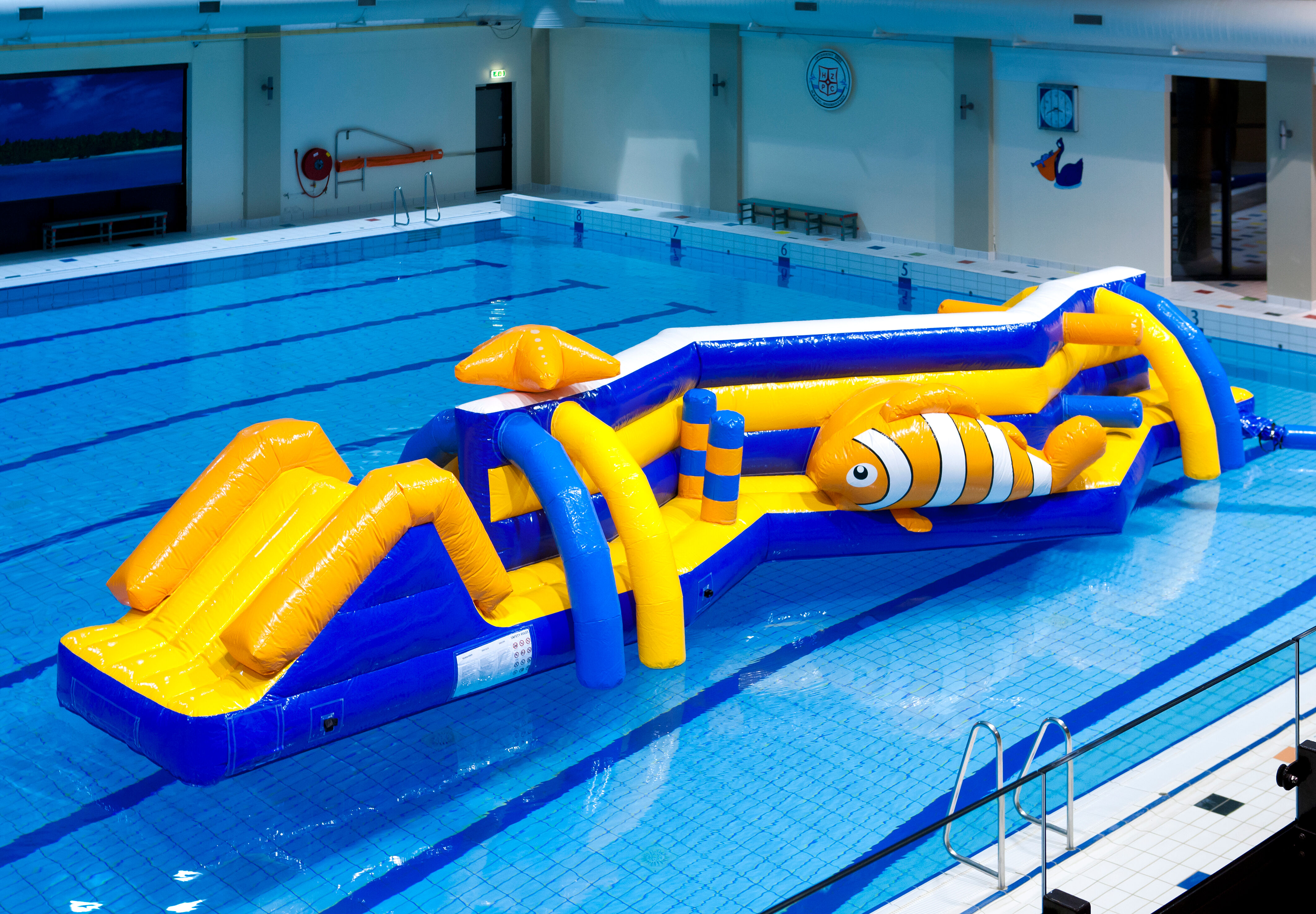 Dubbele Zig Zag Zee stormbaan voor zowel jong als oud bestellen. Koop opblaasbare zwembadstormbanen nu online bij JB Inflatables Nederland