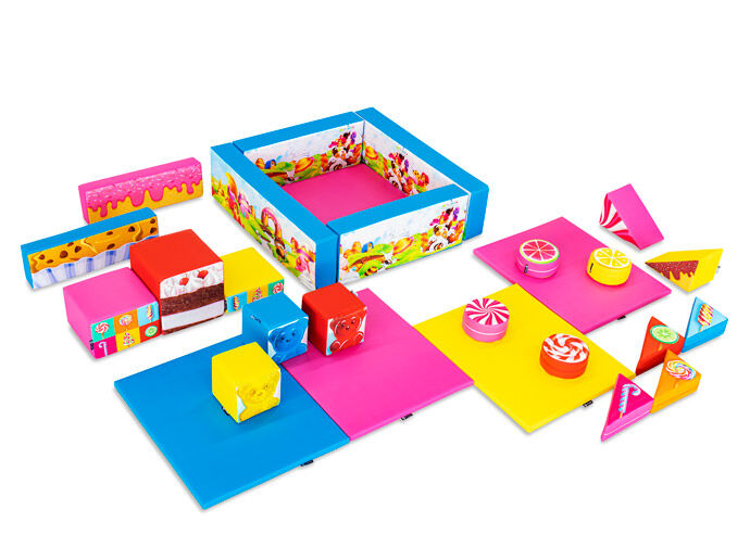Conjunto de Softplay XL com tema de doces e blocos coloridos para brincar