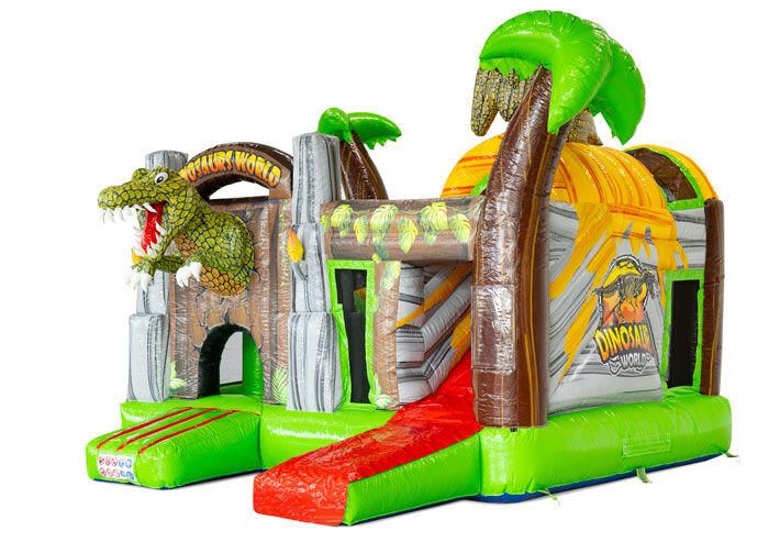 Speelattractie met een dinosaurusf Play attraction with a dinosaur figure and palm trees for a jungle experienceiguur en palmbomen voor een jungle-ervaring.