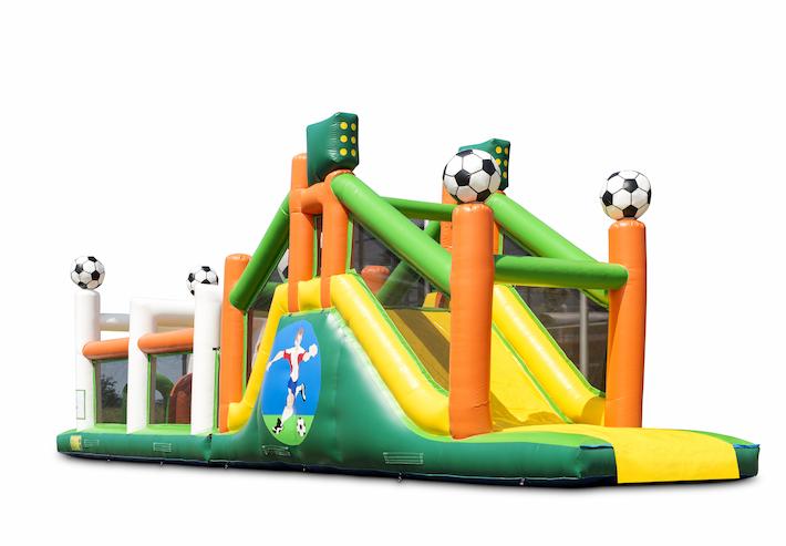 Ordene una pista americana temática de fútbol única de 17 metros de ancho con 7 elementos de juego y objetos coloridos para niños. Compre pistas americanas inflables en línea ahora en JB Hinchables España
