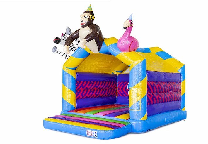 Bestellen Sie eine aufblasbare Standard-Hüpfburg im Tierparty-Design mit 3D-Tieren darauf