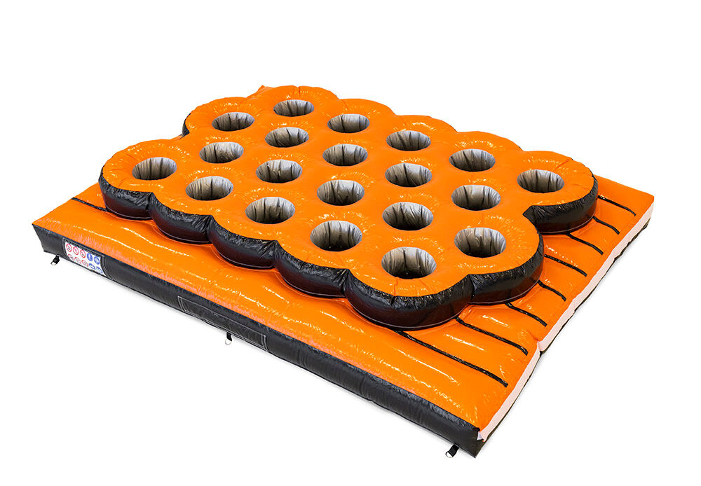 Compre mega inflável giga modular de 40 peças Tire Run curso de assalto para crianças. Encomende cursos de obstáculos infláveis ​​online agora na JB Insuflaveis Portugal