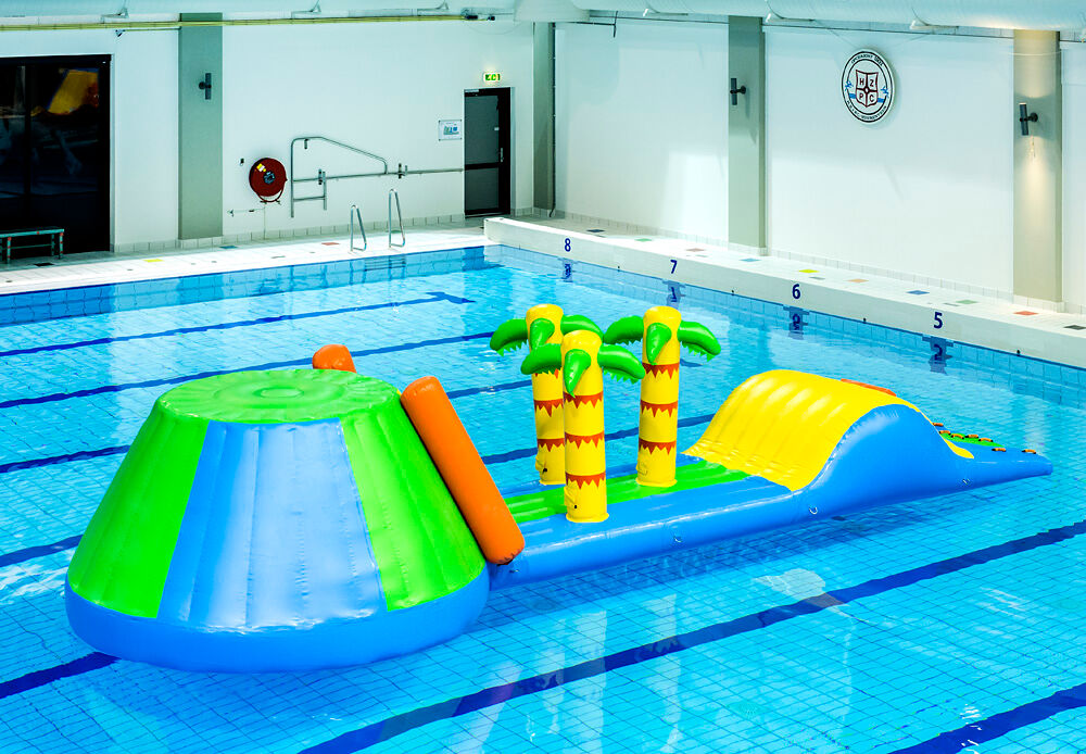 Opblaasbare vulcano run 9m stormbaan bestellen voor zowel jong als oud. Koop opblaasbare stormbanen nu online bij JB Inflatables Nederland