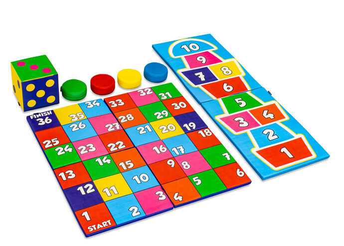 Buntes Spielset hinten von Softplay im Standard-Thema