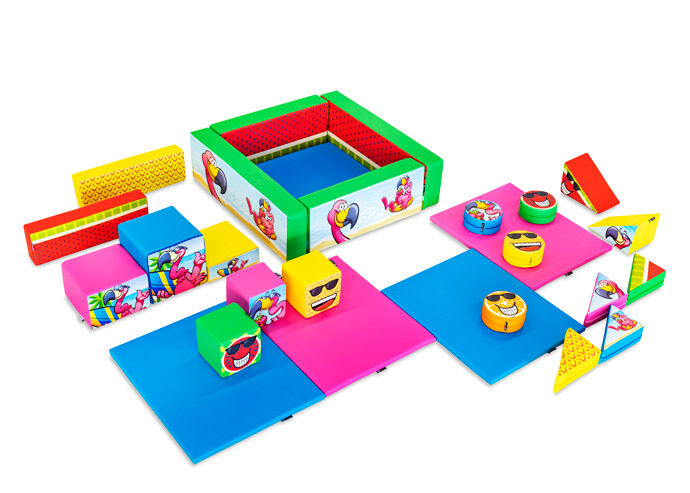 Juego de Softplay XL con temática de flamenco en Hawái y bloques coloridos para jugar