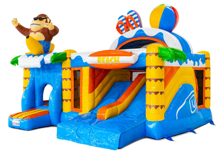 Compre online um castelo inflável Multiplay com figuras em 3D e escorrega.
