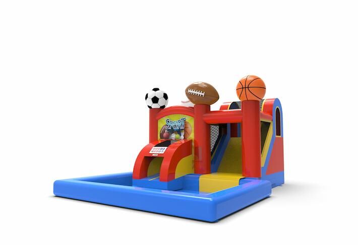 springkussen met water en glijbaan in sports thema bestellen