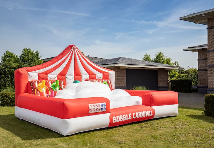 Groot opblaasbaar open bubble boarding luchtkussen met schuim kopen in thema carnaval circus clown voor kinderen