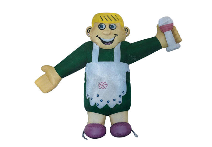 Opblaasbare Sarah pop groen met short om en wijnglas in haar hand kopen 