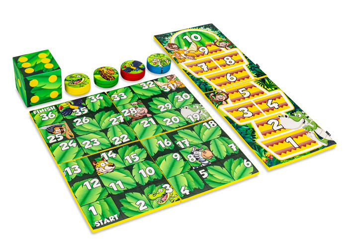 Conjunto de jogos colorido na parte de trás do Softplay no tema Jungle Dino