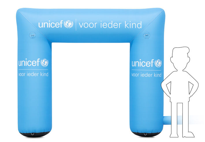 Arco pubblicitario su misura realizzato da JB per Unicef