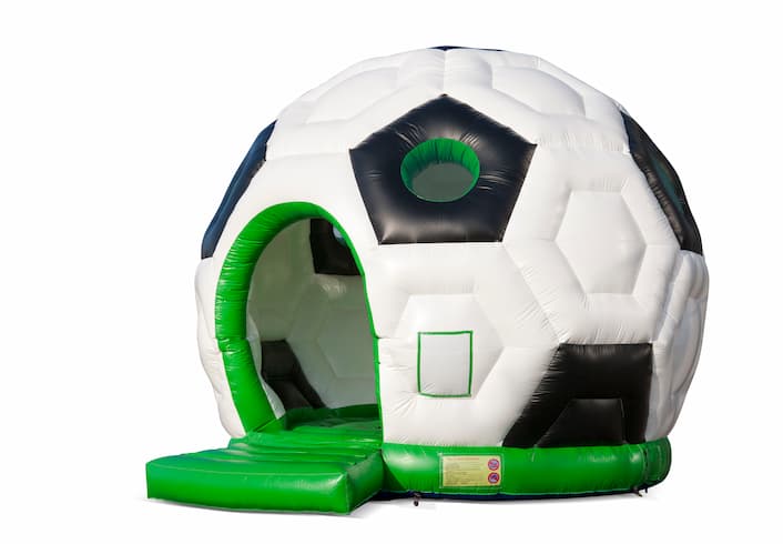 Kaufen sie eine große indoor-hüpfburg mit fußballthema für kinder. Erhältlich bei JB-Hüpfburgen Deutschland online