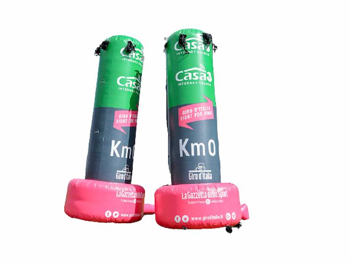 Opblaasbare pilaren voor Giro D italia op maat gemaakt