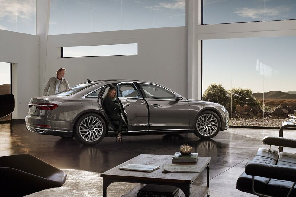 2102-audi-a8-L-10.jpg