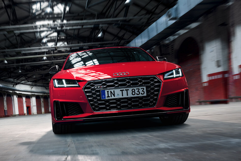 092019 Audi TTS Coupé-03.jpg