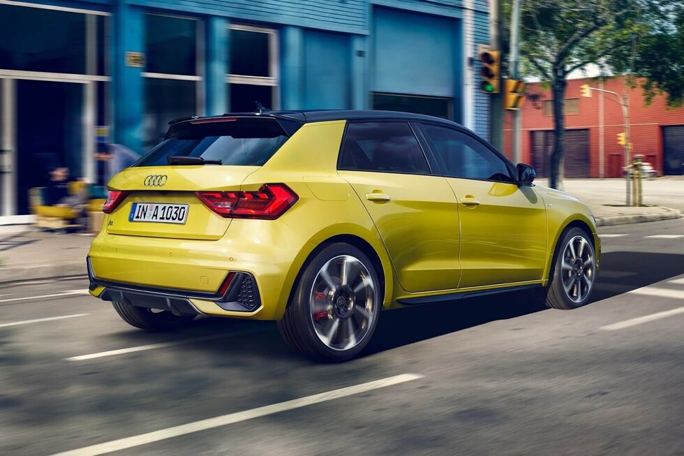 2109-audi-a1-sportback-10.jpg