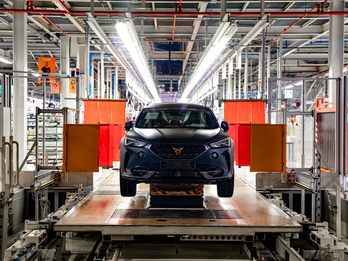 cupra-kicks-off-production-of-the-new-formentor-08-hq