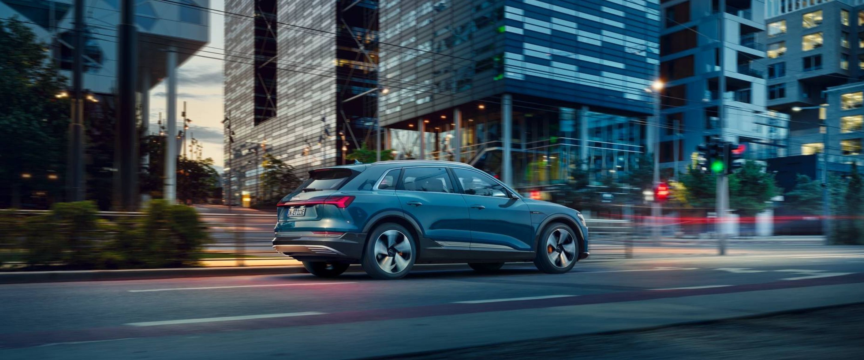 Audi e-tron brede visueal
