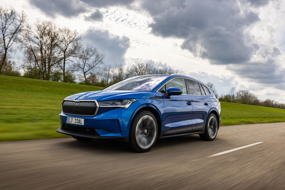 skoda-enyaq-iv-web-raceblue-67