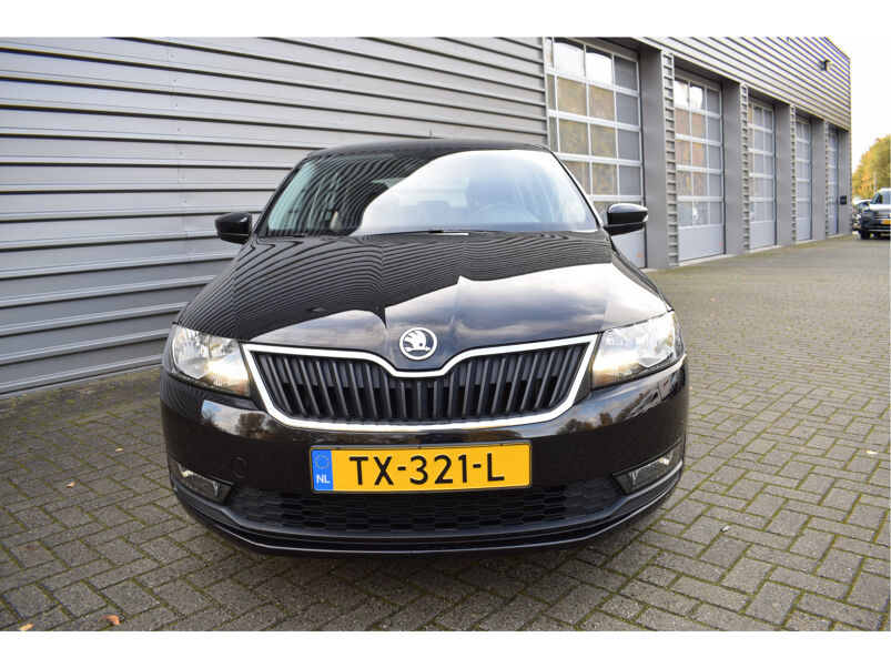 Veeg Uitsluiten bijl ŠKODA Rapid Spaceback 1.0 TSI 110PK AUTOMAAT CLEVER / CLIMA / NAVI / PDC / 15.447KM !!! Veeg Uitsluiten bijl ŠKODA Rapid Spaceback 1.0 TSI 110PK AUTOMAAT CLEVER / CLIMA / NAVI / PDC / 15.447KM !!!