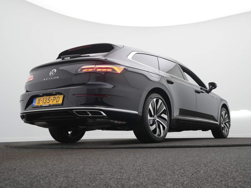 Volkswagen Arteon Shooting Brake R-Line Business 2.0 140 kW / 190 pk TSI 7 versn. DSG / PANORAMADAK / TREKHAAK / HARMAN KARDON