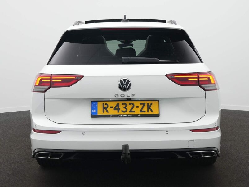 Volkswagen Golf Variant 1.5 TSI R-Line Panoramadak / Trekhaak / Navigatie