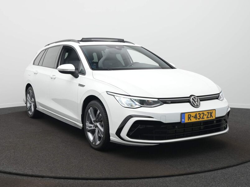 Volkswagen Golf Variant 1.5 TSI R-Line Panoramadak / Trekhaak / Navigatie