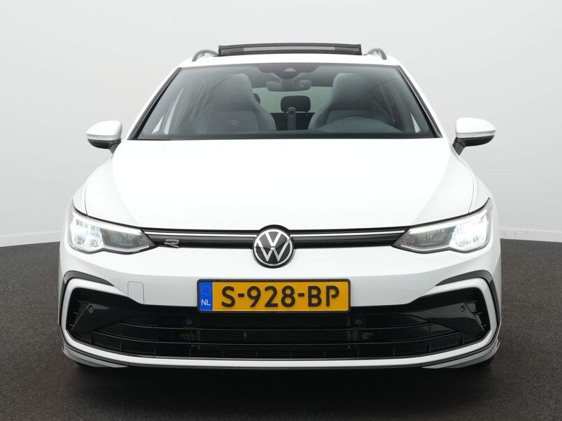 Volkswagen Golf Variant 1.5 TSI R-Line + Panoramadak + Achteruitrijcamera + Zwenkbare trekhaak