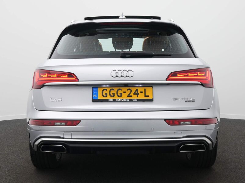 Audi Q5 55 TFSI e S edition Competition | Luchtvering | Audi Exclusive | Pano | Camera | 21'' LMV |