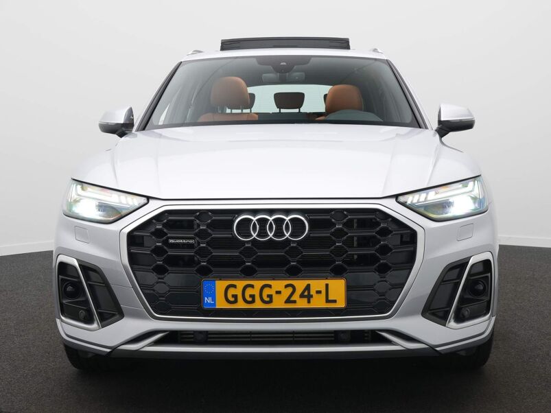 Audi Q5 55 TFSI e S edition Competition | Luchtvering | Audi Exclusive | Pano | Camera | 21'' LMV |