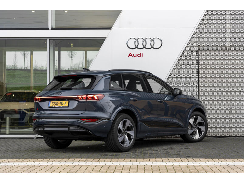 Audi Q6 e-tron S Edition e-tron perf 225kW/306pk 100Kwh Hatchback Elektrische aandrijving