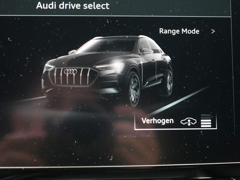 Audi e-tron Sportback 55 quattro S edition 95 kWh S-Line | Adaptive Cruise | Panoramadak | Navi | 360 Graden Camera | Luchtvering | Navi | 21" | Leer