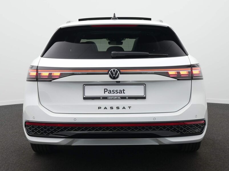 Volkswagen Passat Variant Variant R-Line-Edition 1.5 110 kW / 150 pk eTSI Variant 7 Volkswagen Passat Variant 1.5 eTSI R-Line Business R-Line Business 1.5 110 kW / 150 pk eTSI Variant 7 versn. DSG