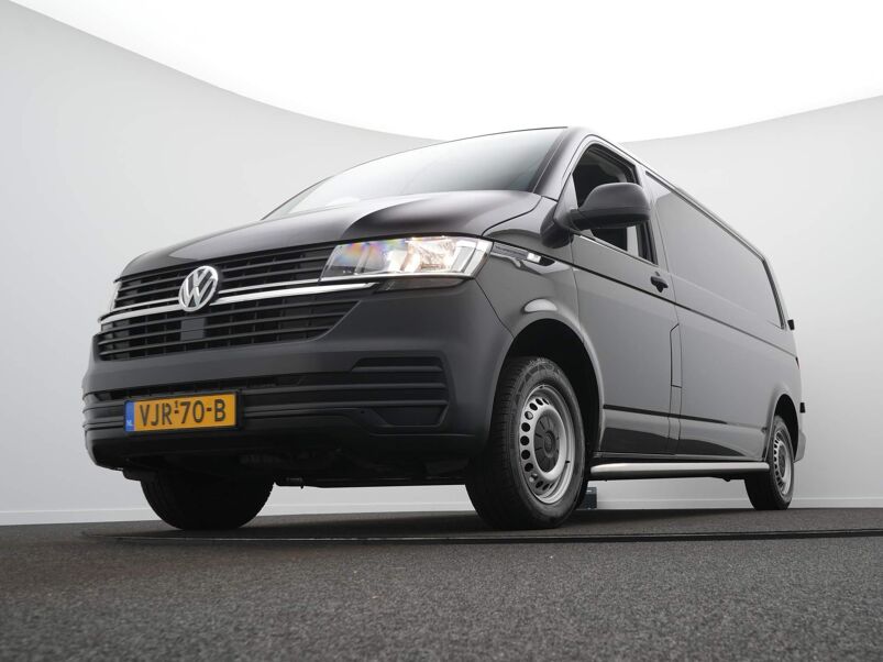 VW-Bedrijfswagens Transporter 2.0 TDI L2H1 28 Cruise / Trekhaak / Airco / Betimmering