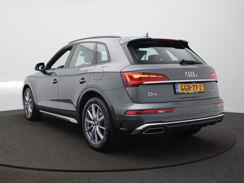 Audi Q5 50 TFSI e S edition 299PK | S Line | adaptive air suspension | 20"