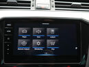 Volkswagen Passat Variant Variant 1.5 TSI R-Line Business + Panoramadak - Navigatie - Trekhaak - Leer