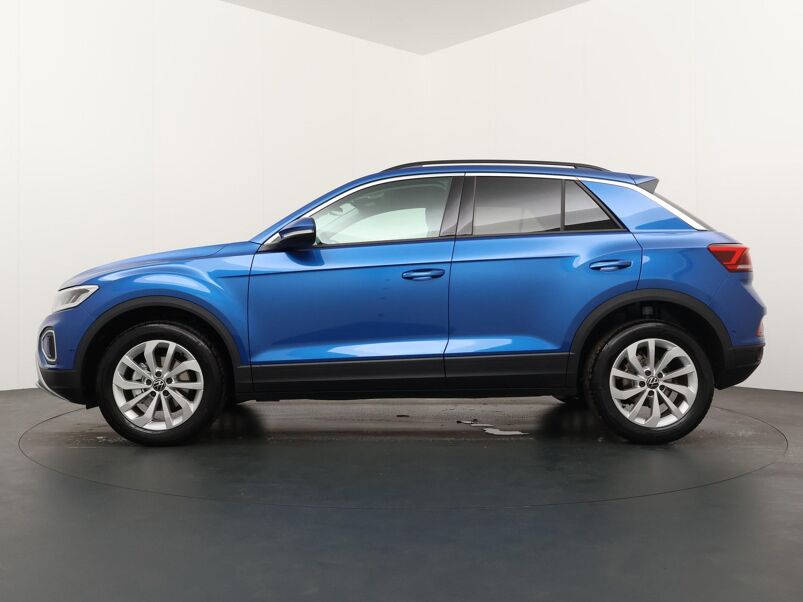 Volkswagen T-Roc Life Edition 1.0 85 kW / 116 pk TSI SUV 6 versn. H and